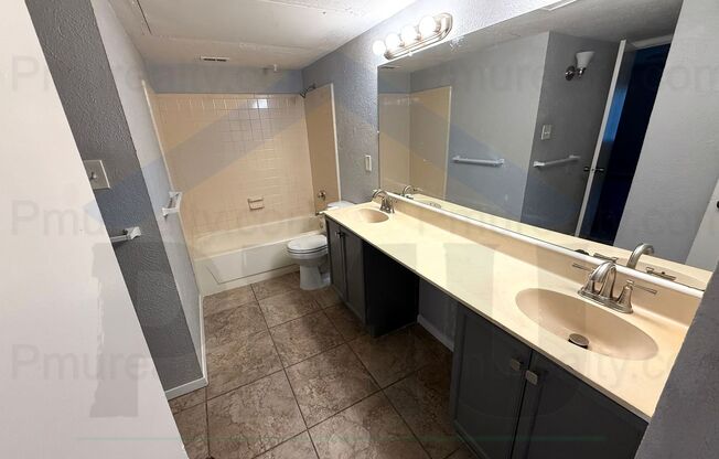 AVAILABLE NOW!!! Very Nice 3 Bedroom Dallas Half Duplex in Duncanville ISD