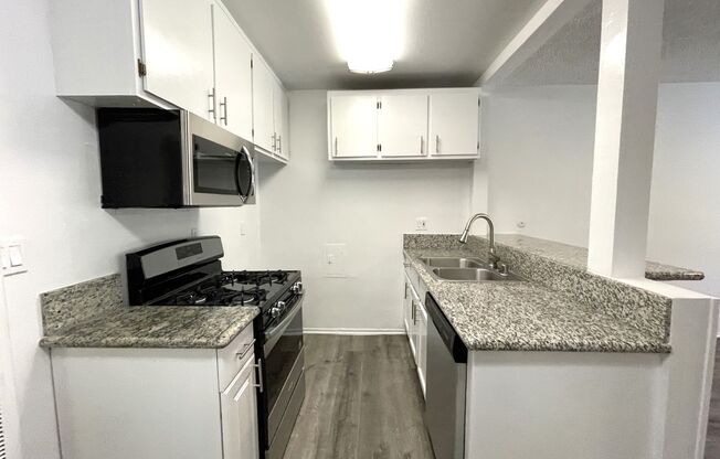 1 bed, 1 bath, 604 sqft, $1,825, Unit 072#114