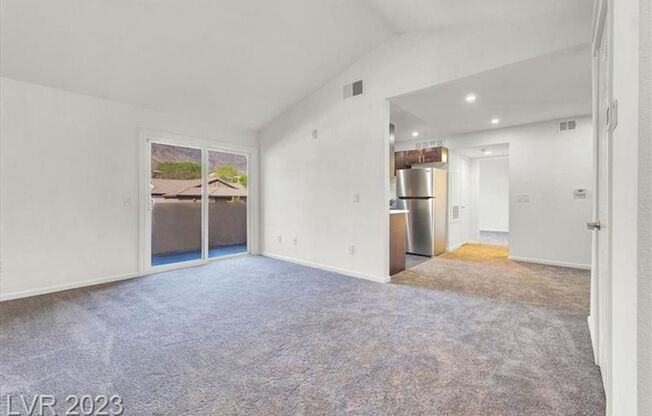 Stunning condo in Henderson!