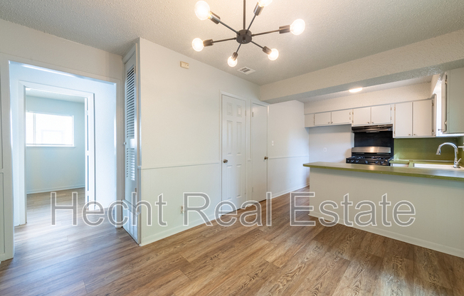 5900 GLN MDW DR