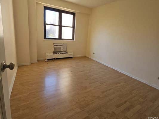 1 bed, 1 bath, $2,000, Unit 4C