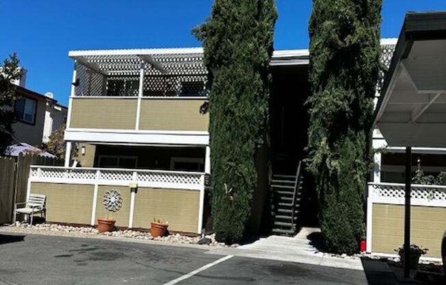 Hidden Pines Apartments