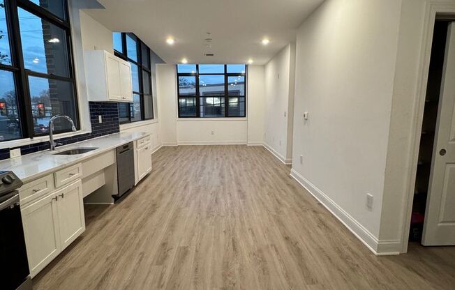 1 bed, 1 bath, 620 sqft, $1,125, Unit 214