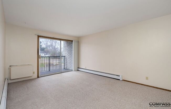 2 beds, 1.5 baths, 884 sqft, $1,275, Unit 305