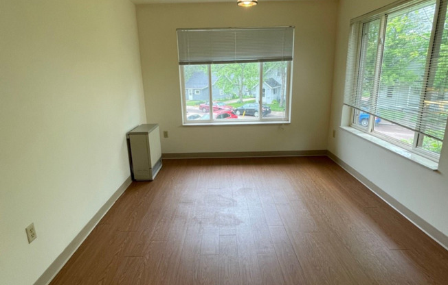 2 beds, 1 bath, 1,000 sqft, $975, Unit TE218X-237