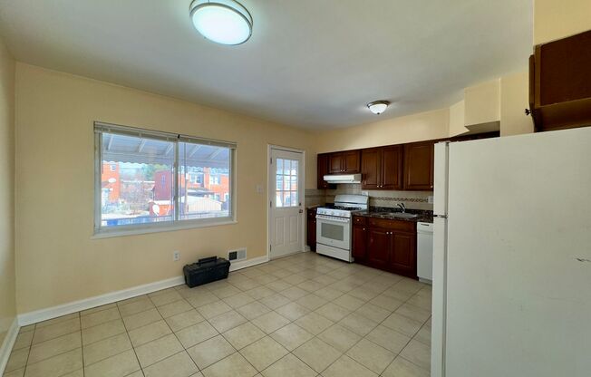 Charming 3 Bedroom/2 Bathroom Townhome in Violetville MD!