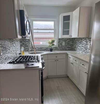 3 beds, 1 bath, 1,000 sqft, $2,600, Unit 2FL