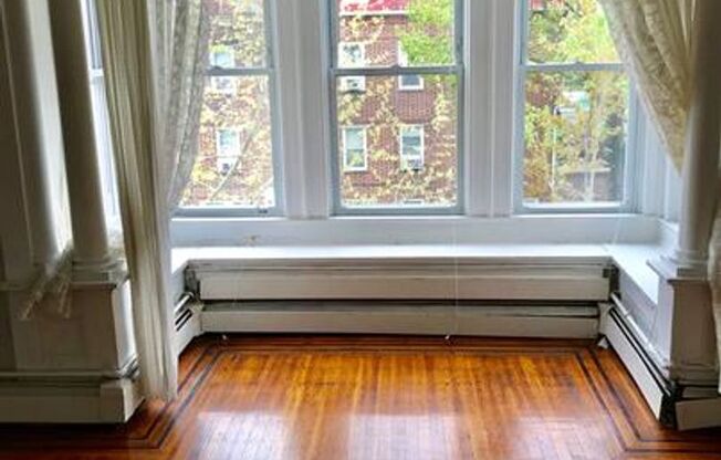 301 East 33rd Street