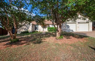 Simply Great 4 Bedroom, 2 Bath Home in Spicewood Springs!