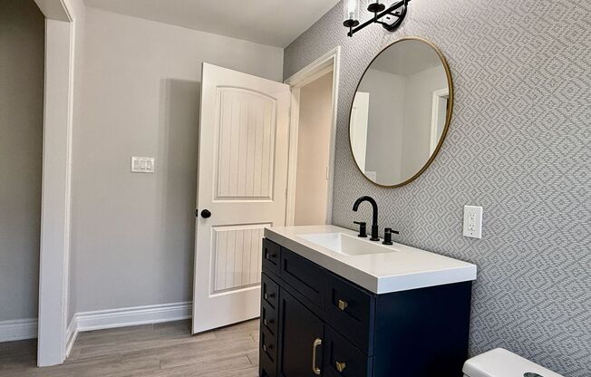 Beautiful 3 Bedroom-Fully Remodeled!