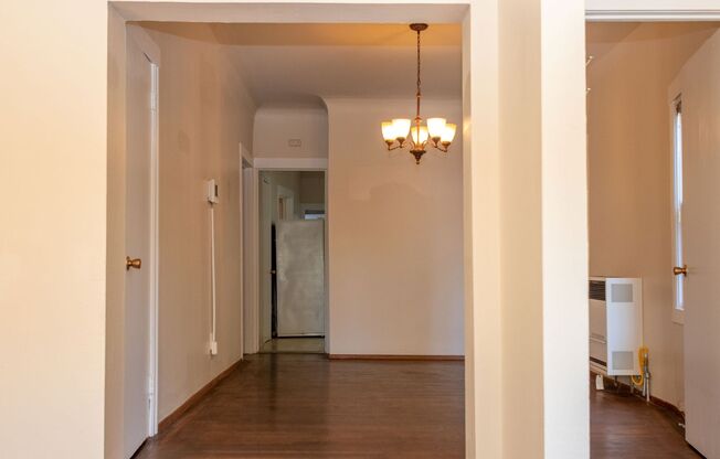 2 beds, 1 bath, $2,895, Unit 456