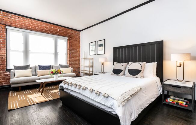 Studio, 1 bath, 300 sqft, $2,000, Unit 311