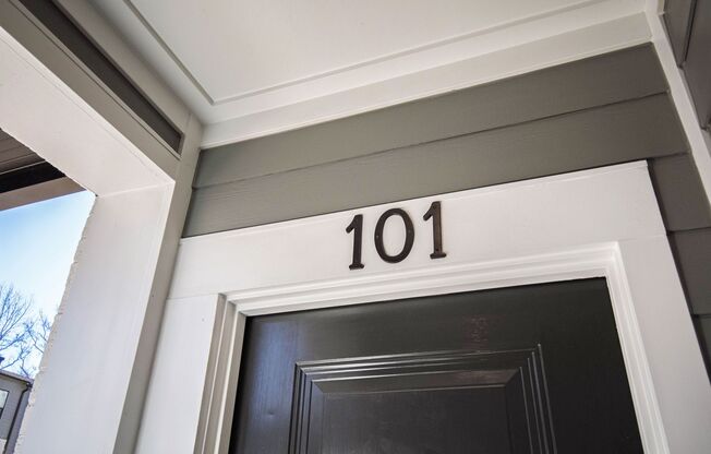 Cozy & Contemporary 3BR Condo in Raven Ridge, Raleigh!