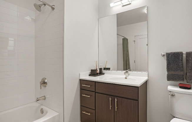 158 W SUPERIOR ST