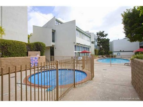 1 bed, 1 bath, $2,200, Unit #137