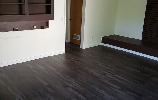 Spacious Duplex - 8 Minute Drive to Boise State University  - 3 bedroom 1 bathroom