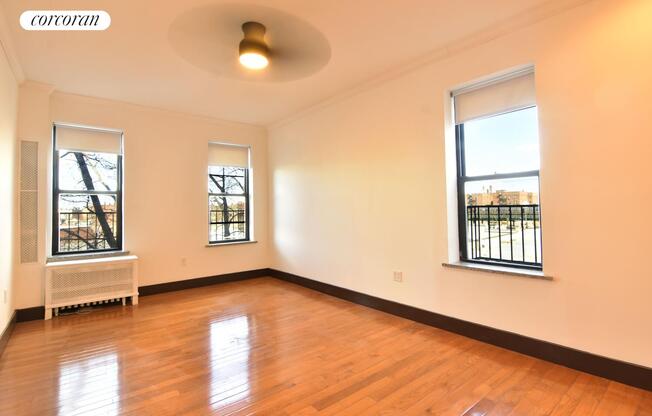 1543 West 1st Street