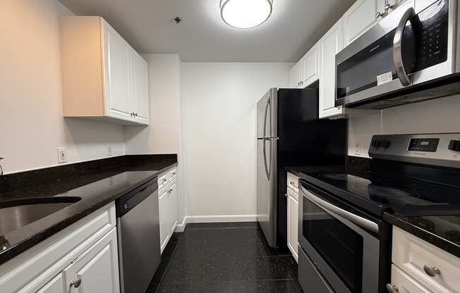 1 bed, 1 bath, 655 sqft, $3,250, Unit 313