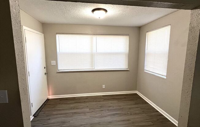 3 beds, 1 bath, $1,295