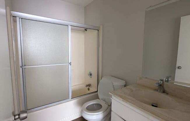 1 bed, 1 bath, 576 sqft, $1,250, Unit Unit 239