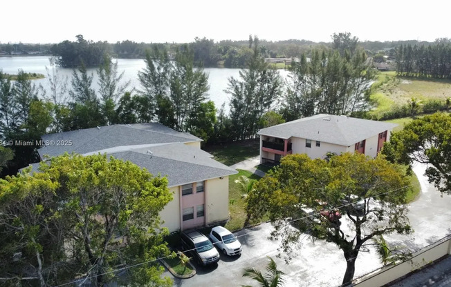 3 bed 2 bath apartment just renewed