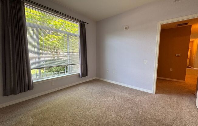 3 beds, 2 baths, $2,100, Unit UNIT 4101