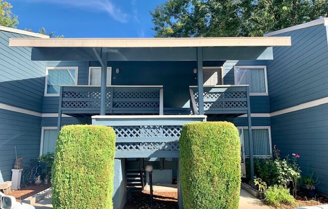 Fairway Downs - Updated Apartments - 6 Weeks Free!