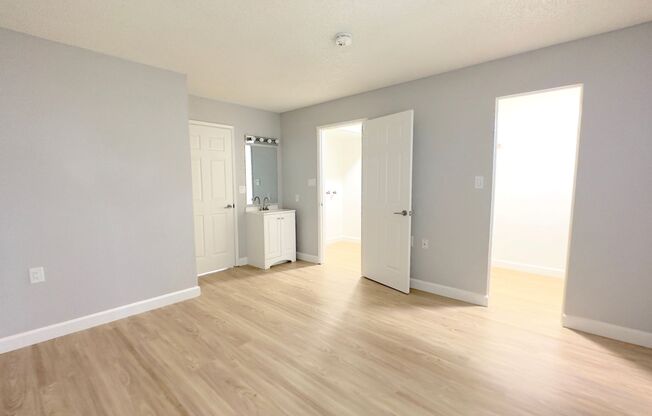 1 bed, 1 bath, 495 sqft, $1,129, Unit F4