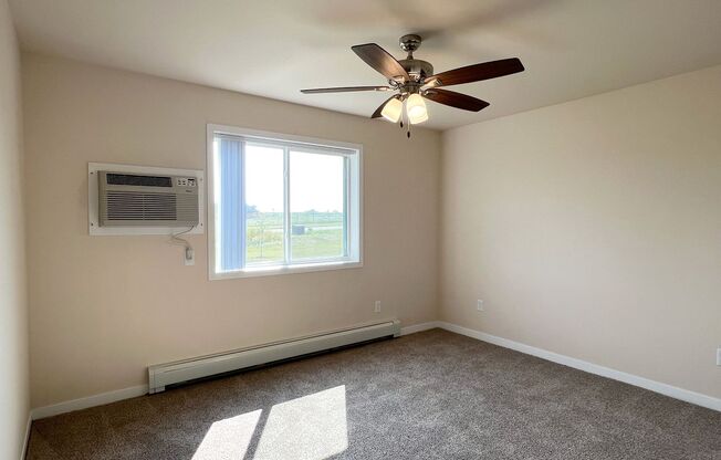 2 beds, 1 bath, 938 sqft, $1,345, Unit ST 1419-12