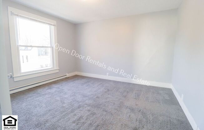 2 beds, 1 bath, 596 sqft, $755, Unit Apt 2