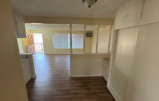 1 bed, 1 bath, 700 sqft, $1,800