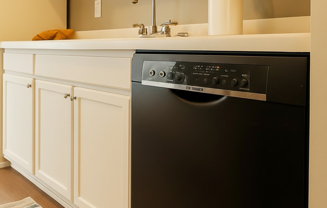 1 bed, 1 bath, 750 sqft, $1,175, Unit Unit 110