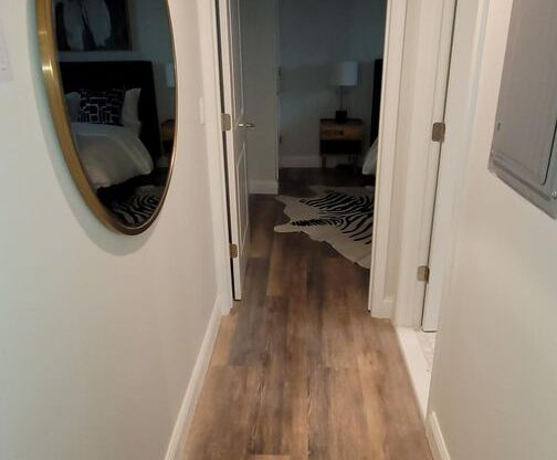 1 bed, 1 bath, 550 sqft, $1,195, Unit 1-2