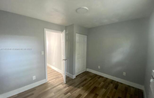 345 NE 168 ST