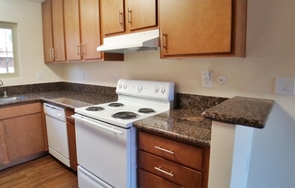 2 beds, 1 bath, $2,200, Unit 3