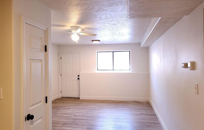 1 bed, 1 bath, 700 sqft, $1,095, Unit #8