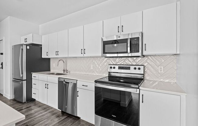 2 beds, 1 bath, 856 sqft, $1,695, Unit 201