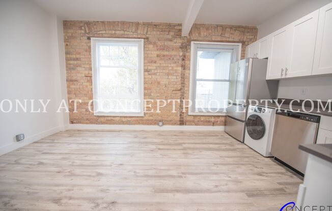 Studio, 1 bath, 251 sqft, $1,025, Unit 4D