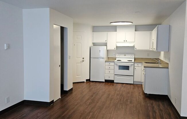 2 beds, 1 bath, 720 sqft, $1,895, Unit 325