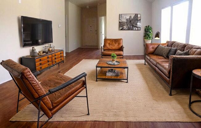 Spacious 3bdrm/2bth Home in Old Town Village!