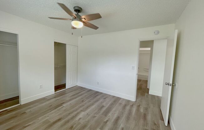 2 beds, 1 bath, 890 sqft, $1,595, Unit 16