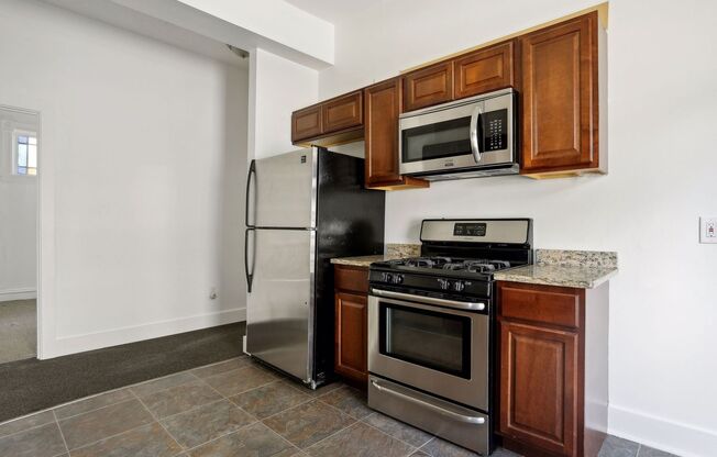 3 beds, 1 bath, $1,650