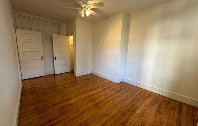 2 beds, 1 bath, 750 sqft, $2,950, Unit 36