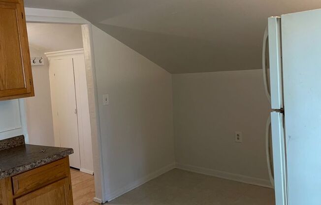 1 bed, 1 bath, 725 sqft, $625, Unit 2