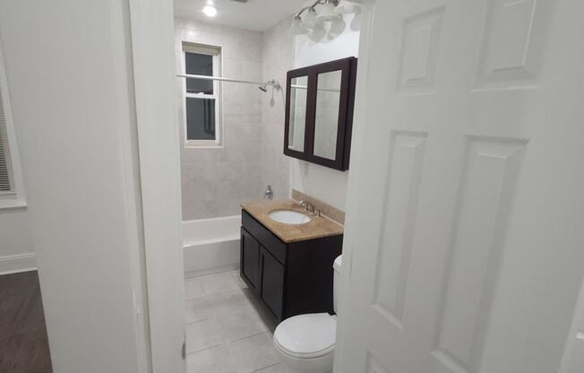 1 bed, 1 bath, $1,700, Unit 106-103