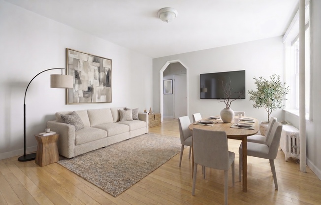 2 beds, 1 bath, $6,400, Unit 2I