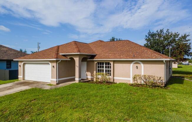 152 NW 6 AVE