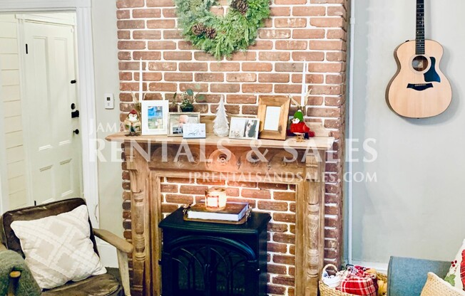 64 MOZART ST