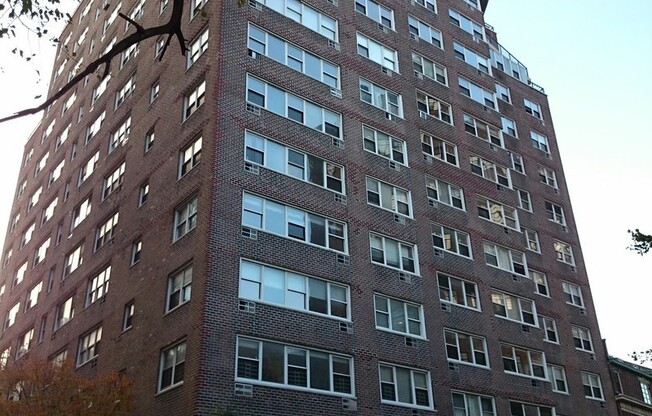 3 SHERIDAN SQ