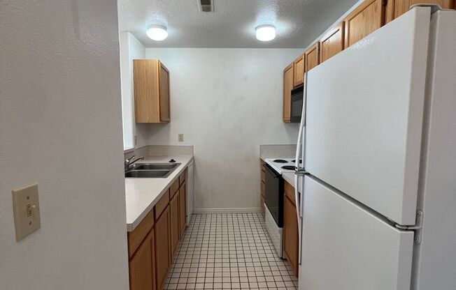 2 beds, 1.5 baths, $1,150, Unit 1860 S 2nd # 9